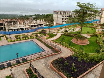 Swimming Pool in 3 BHK Apartment at Kadamba Plateau – for Rent