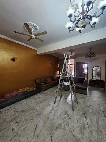 1 BHK Builder Floor For Rent in Sector 7