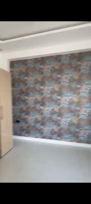 Furnished Amenities in 3 BHK Builder Floor at Knowledge Park V Greater Noida – for Rent