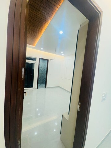 Room in 3 BHK Apartment at Maya Green Lotus Saksham, International Airport Road – for Sale