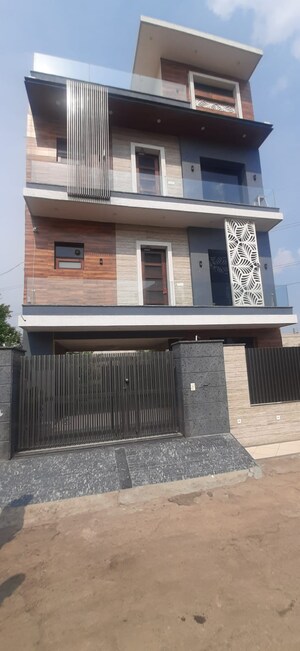  Plot – Exterior View View at Sector 27 - for Sale