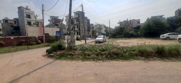  Plot For Sale in Sector 27