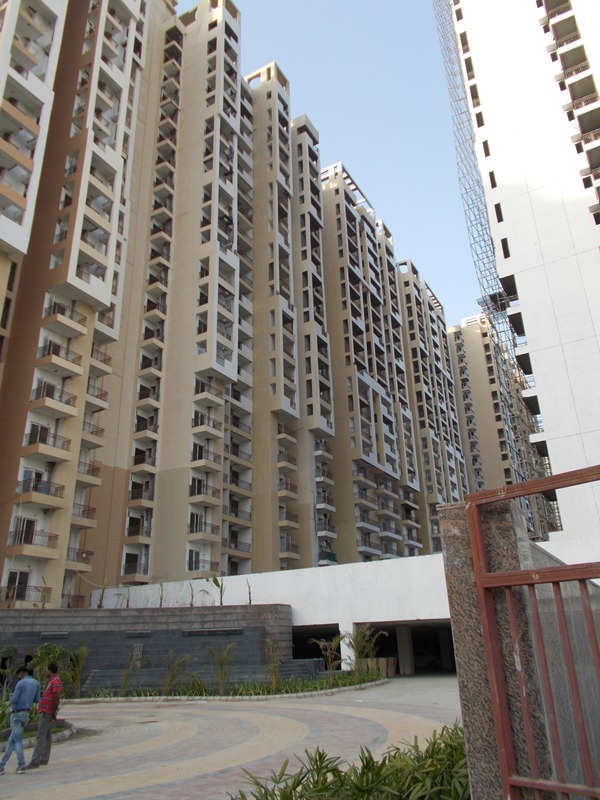 2.5 BHK + Pooja Room,Study Room 1095 Sq.Ft. Apartment in Ajnara Le Garden