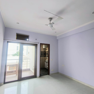 Room in 2.5 BHK Builder Floor at Sector 23 – for Rent