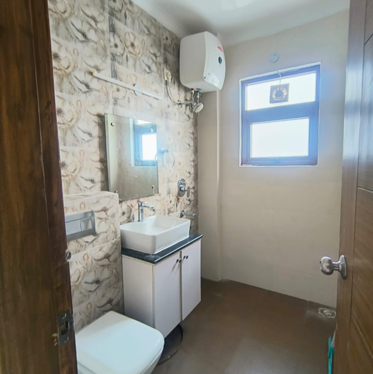Bathroom, sector 23 2.5 Bedroom 1200 Sq.Ft. Builder Floor In Sector 23 Gurgaon 9045416
