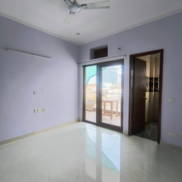 Room in 2.5 BHK Builder Floor at Sector 23 – for Rent