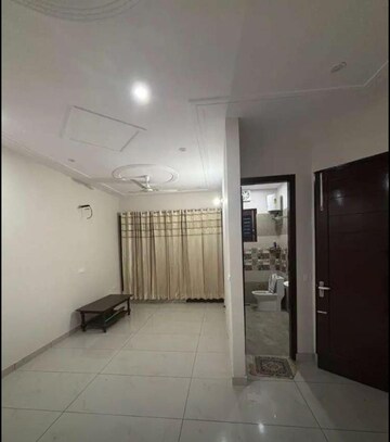 Room in 4 BHK Apartment at Hermitage Centralis, Vip Road – for Sale