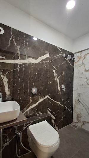 Furnished Amenities in 2 BHK Apartment at Apex Green Wood, Borivali East – for Sale