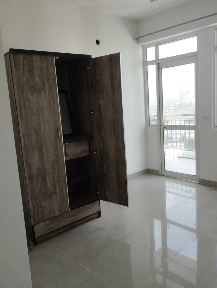 Room, suncity-avenue-76 2 Bedroom 735 Sq.Ft. Apartment In Sector 76 Gurgaon 9045463