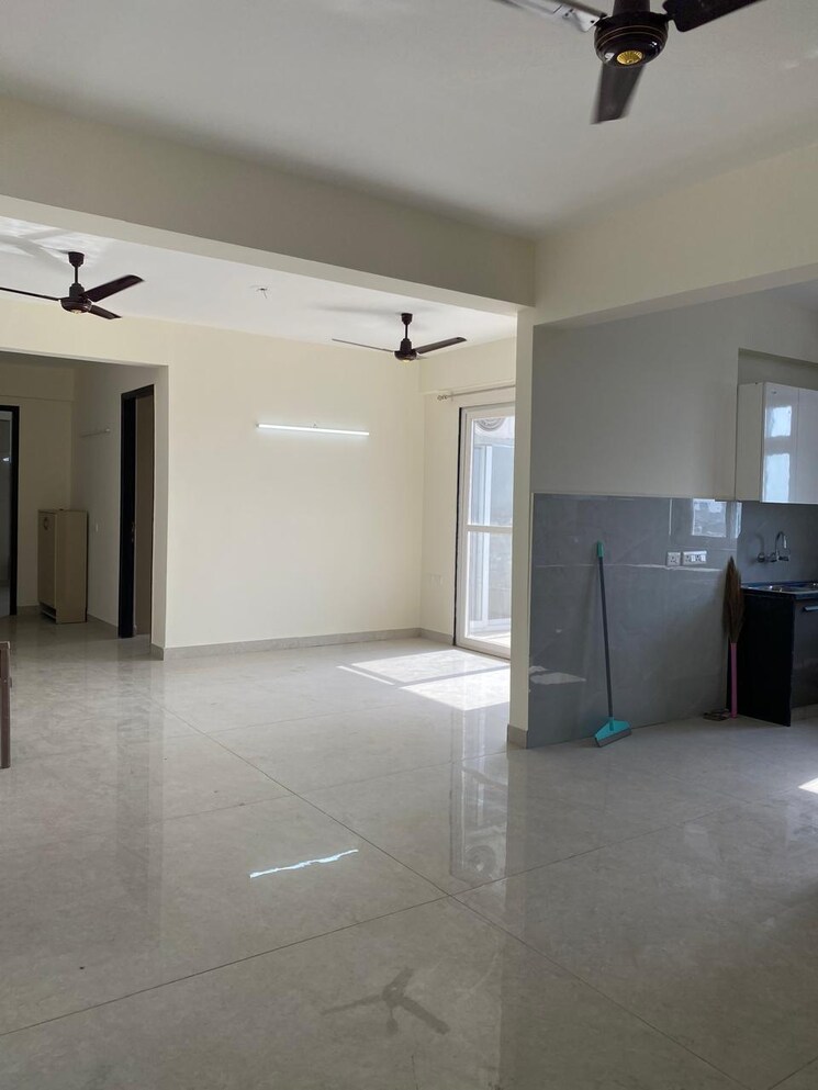 Room, emerald-green 5 Bedroom 3500 Sq.Ft. Apartment In Sector 52 Gurgaon 9045508