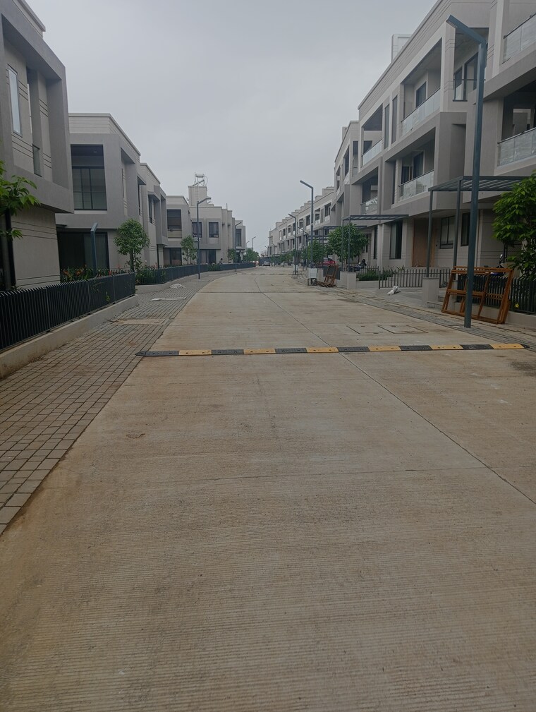  Parking, supreme-villagio 3 Bedroom 2500 Sq.Ft. Villa In Somatane Pune 9045599