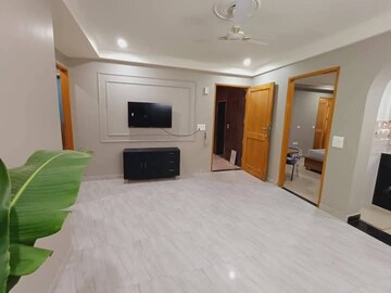 Bedroom in 3 BHK Apartment at Saket – for Rent