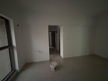 Room in 2 BHK Apartment at UK Iridium, Kandivali East – for Sale