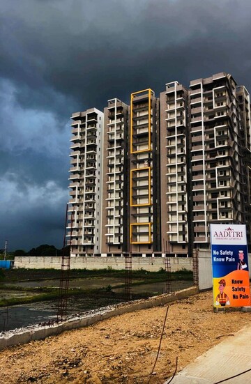 2 BHK Apartment For Sale in Aaditris Empire Apartments, Velmala