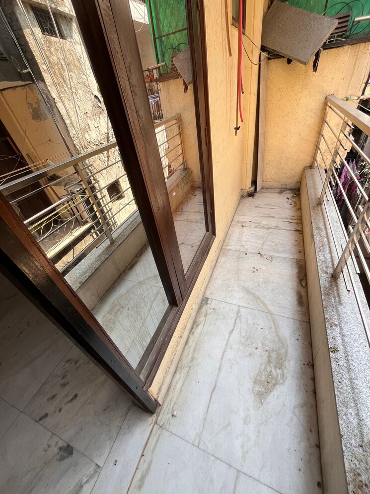 Balcony, khirki extension 3 Bedroom 1100 Sq.Ft. Apartment In Khirki Extension Delhi 9045522