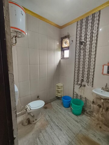 Bathroom in 1 BHK Builder Floor at Malviya Nagar – for Rent