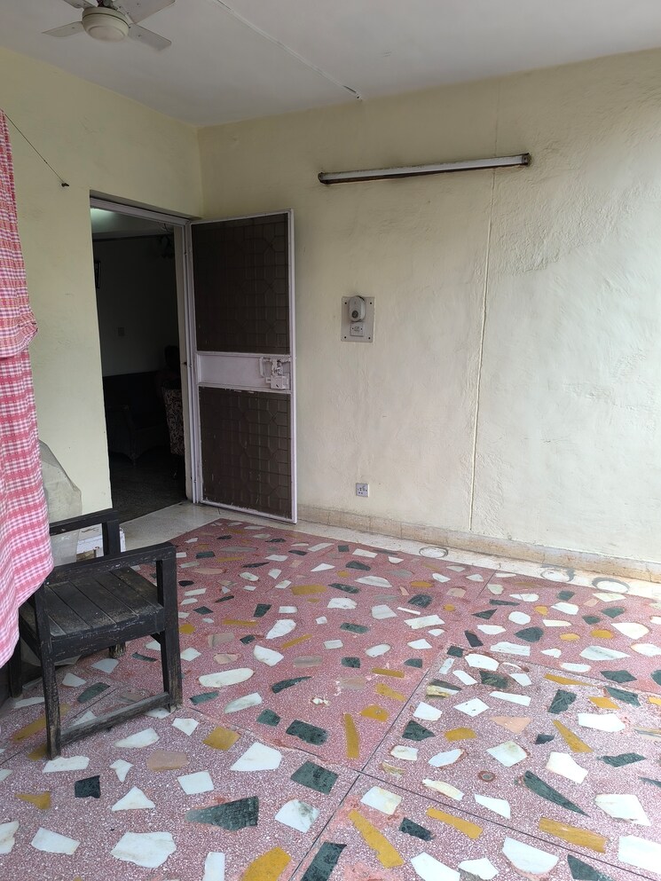 Bedroom, vasant kunj 3 Bedroom 1500 Sq.Ft. Apartment In Vasant Kunj Delhi 9045702