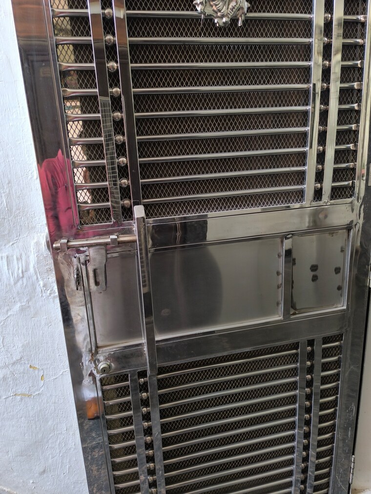 undefined, vasant kunj 3 Bedroom 1500 Sq.Ft. Apartment In Vasant Kunj Delhi 9045702