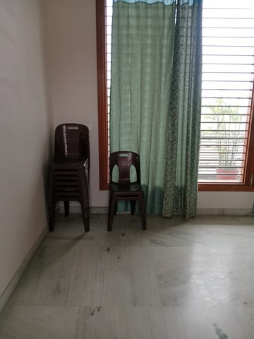 1.5 BHK Builder Floor For Rent in Sector 18