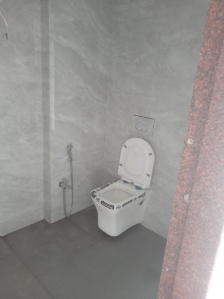 Bathroom, alliance-abhimanyu 3 Bedroom 821 Sq.Ft. Apartment In Malad West Mumbai 9045643