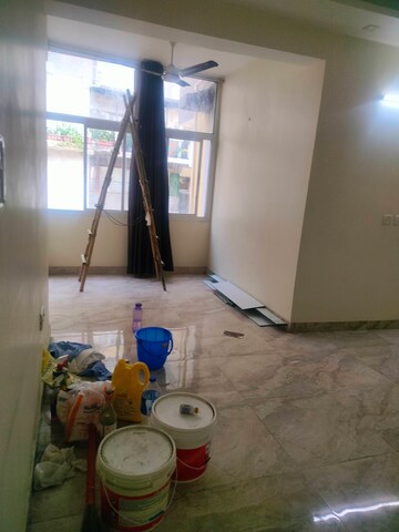 Living Room in 1 BHK Apartment at Shalimar Nest, Vasant Kunj – for Rent