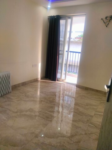 Room in 1 BHK Apartment at Shalimar Nest, Vasant Kunj – for Rent
