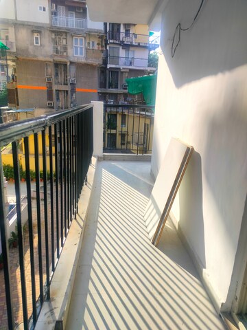 Balcony in 1 BHK Apartment at Shalimar Nest, Vasant Kunj – for Rent