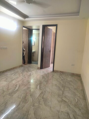 Room in 1 BHK Apartment at Shalimar Nest, Vasant Kunj – for Rent