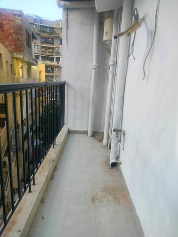Balcony in 1 BHK Apartment at Shalimar Nest, Vasant Kunj – for Rent