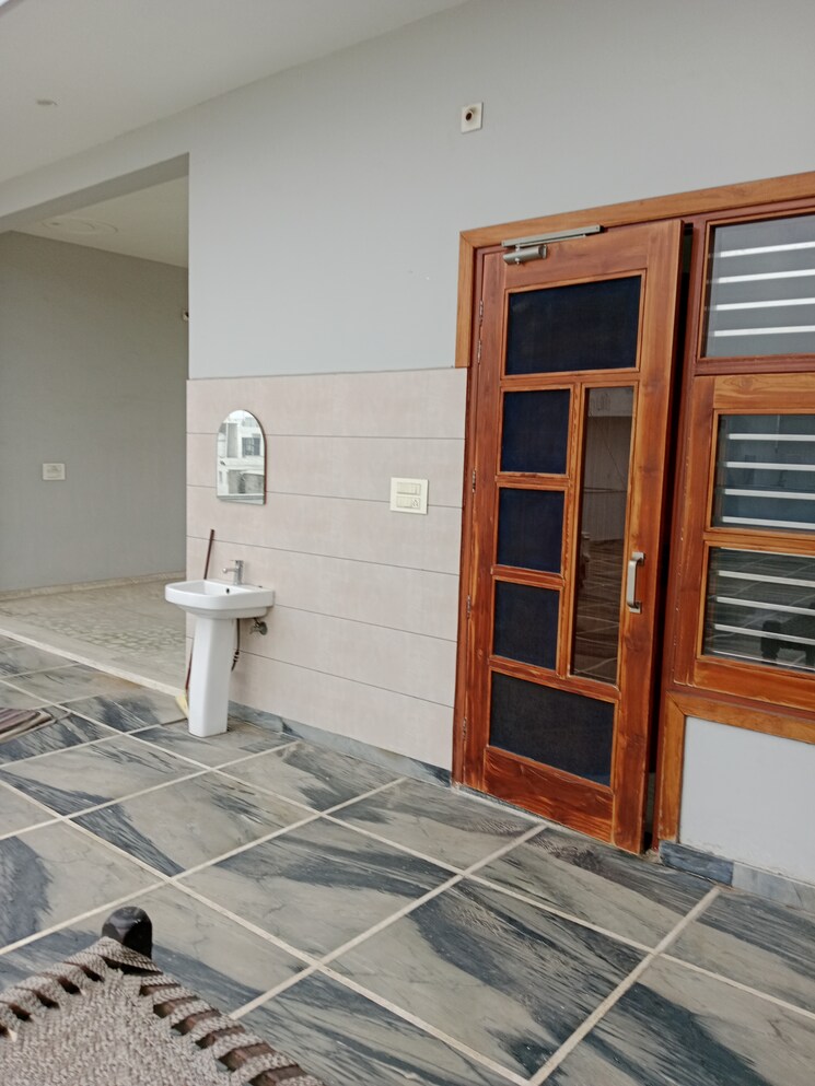 Room, sector 18 1.5 Bedroom 321 Sq.Ft. Builder Floor In Sector 18 Panipat 9045700