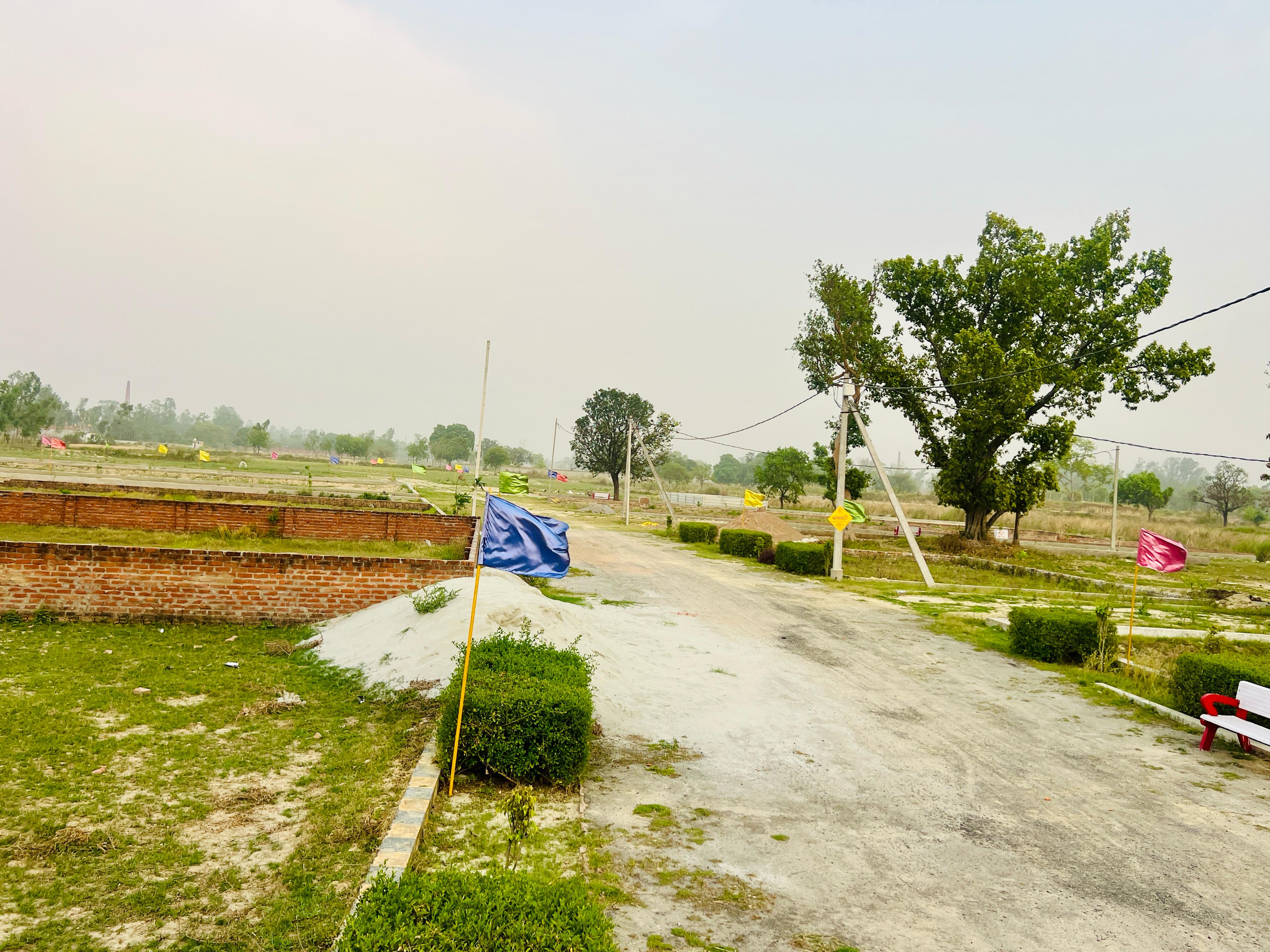 Plot For Sale in Azad Nagar