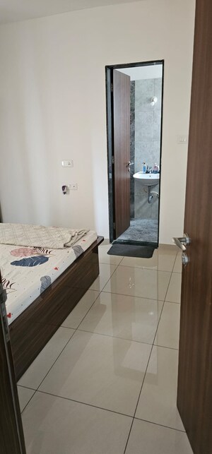 Room in 1.5 BHK Apartment at Yashwin Sukhniwas, Hinjewadi – for Rent