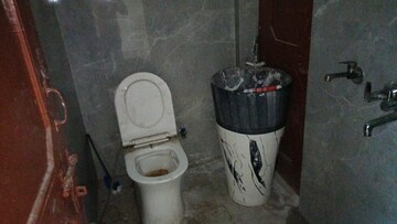 Bathroom in 3 BHK Builder Floor at Vaishali Sector 2 – for Rent