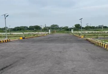  Plot For Sale in Gaur Yamuna City