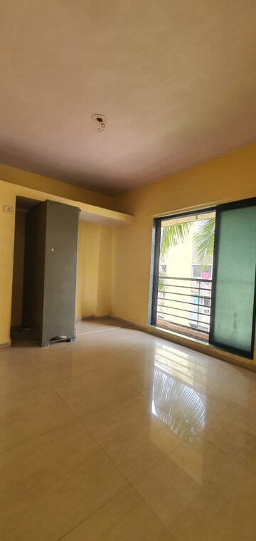 Room in 1 BHK Apartment at Shree Rajlaxmi Park, Kalwa – for Sale