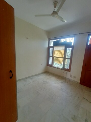 Room in 1 BHK Independent House at Sector 9 Panchkula – for Rent