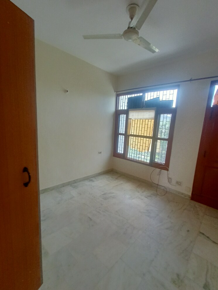 Room, sector 9 panchkula 1 Bedroom 800 Sq.Ft. Independent House In Sector 9 Panchkula Panchkula 9045937
