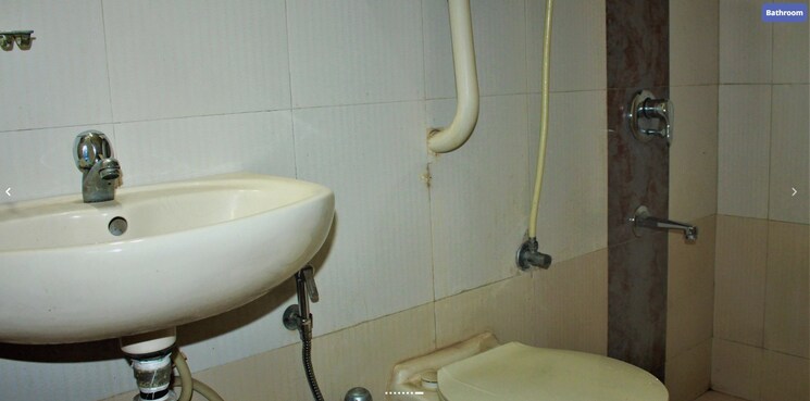 Bathroom, airoli sector 20 Pg For Boys In Airoli Sector 20 9045775
