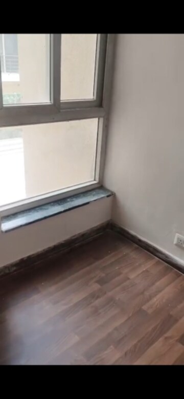 Room in 3 BHK Apartment at BPTP Park Elite Premium, Sector 84 – for Rent