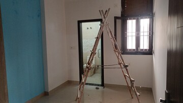 Room in 2 BHK Builder Floor at Vaishali Sector 2 – for Rent