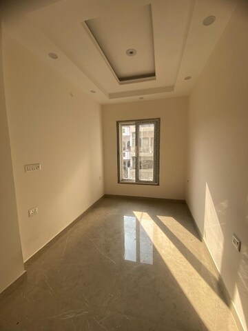 Room in 3 BHK Builder Floor at Sector 21d – for Sale