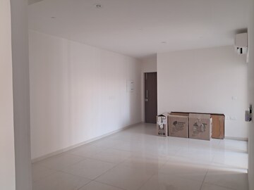Room in 3 BHK Apartment at Lower Parel – for Sale