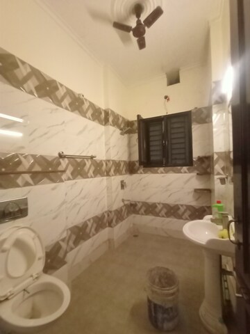 Bathroom in 3 BHK Independent House at Sector 21 – for Rent