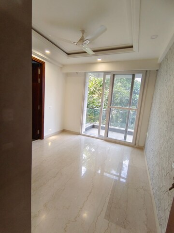 Room in 2 BHK Builder Floor at Uday Arden 45, Sector 45 – for Rent