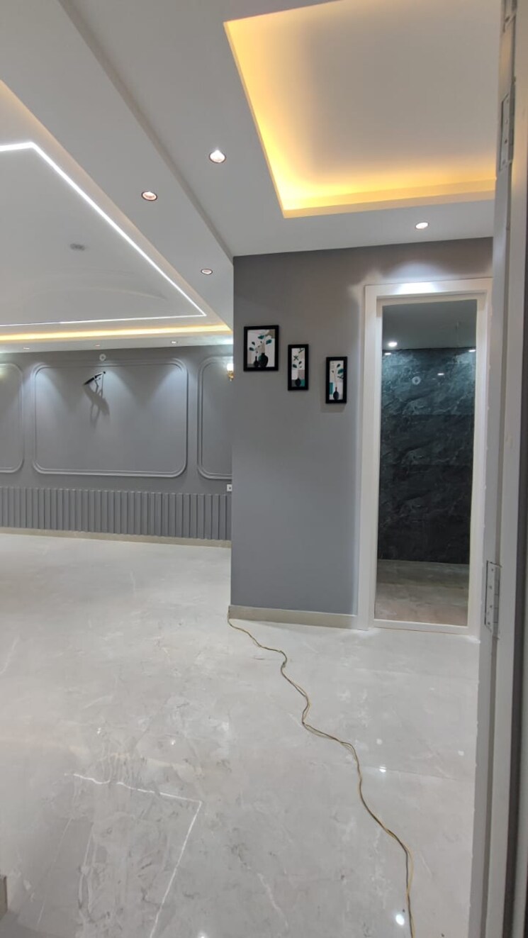 Room, sector 49 3 Bedroom 2115 Sq.Ft. Builder Floor In Sector 49 Faridabad 9046311