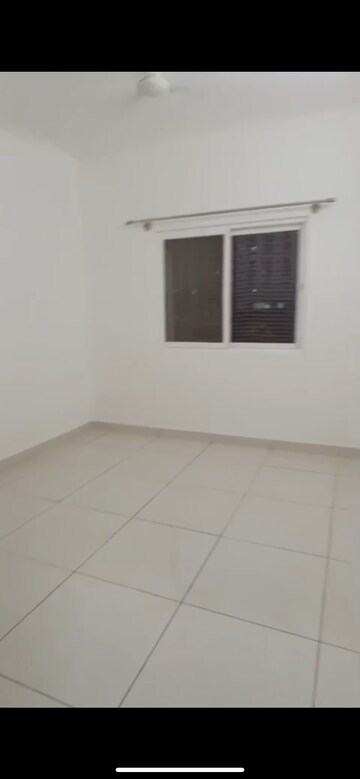 Room in 3 BHK Apartment at Prestige Finsbury Park Hyde, Bagaluru – for Rent
