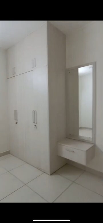 Room in 3 BHK Apartment at Prestige Finsbury Park Hyde, Bagaluru – for Rent