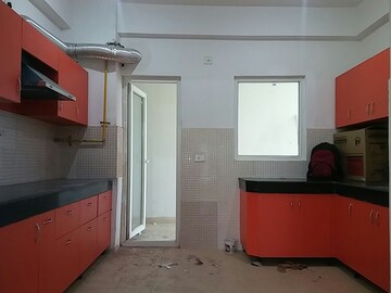 Bathroom in 4 BHK Apartment at Antriksh Golf View, Sector 78 – for Rent