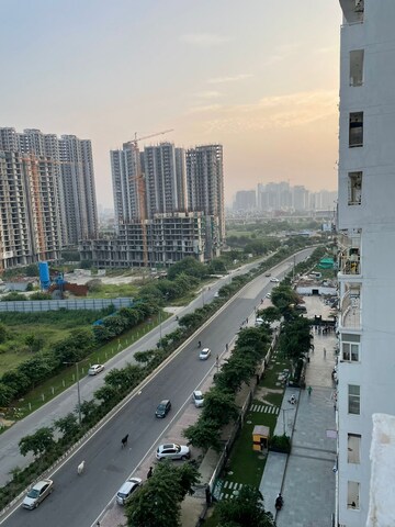4 BHK Apartment – Exterior View View at Antriksh Golf View, Sector 78 - for Rent