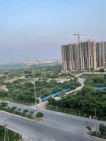 4 BHK Apartment – Exterior View View at Antriksh Golf View, Sector 78 - for Rent